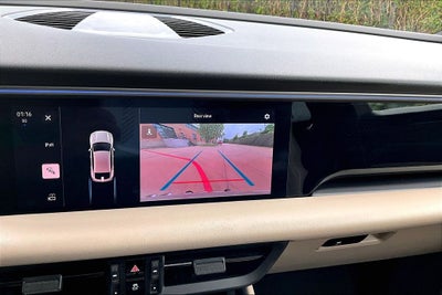 2025 Porsche Macan Electric 4