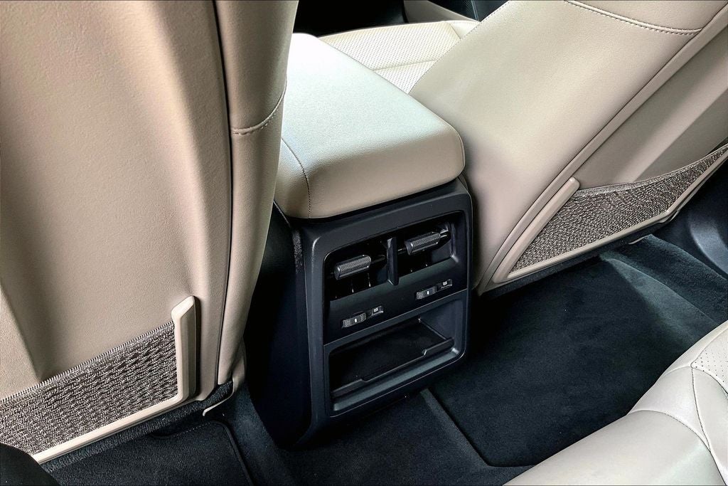 2025 Porsche Macan Electric 4