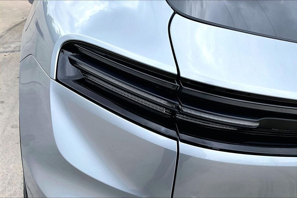2025 Porsche Macan Electric 4