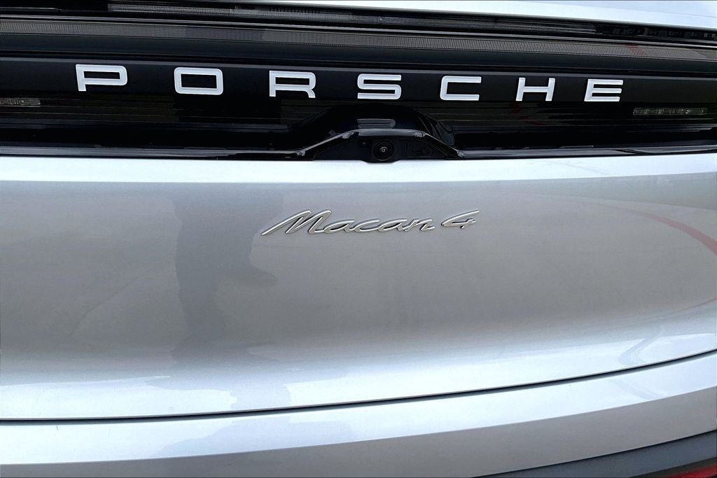 2025 Porsche Macan Electric 4