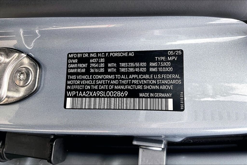 2025 Porsche Macan Electric 4