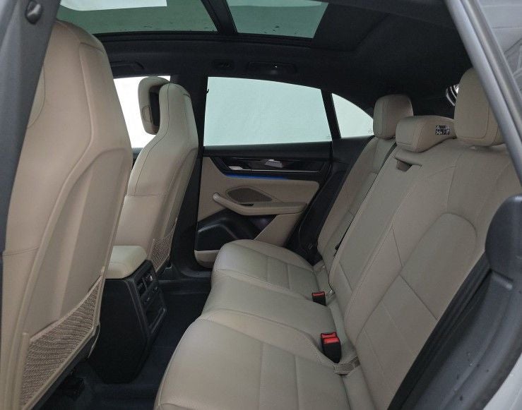 2025 Porsche Macan Electric 4