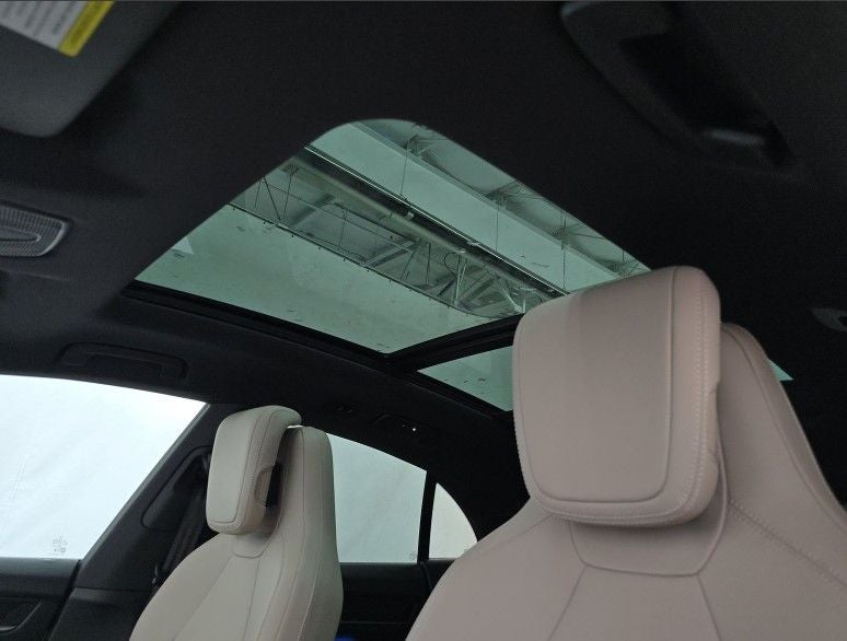 2025 Porsche Macan Electric 4