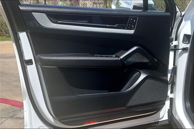 2024 Porsche Cayenne Coupe S