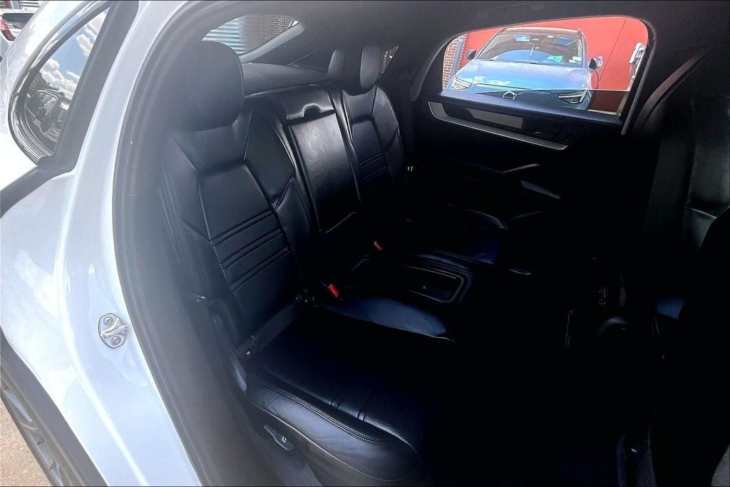 2024 Porsche Cayenne Coupe S