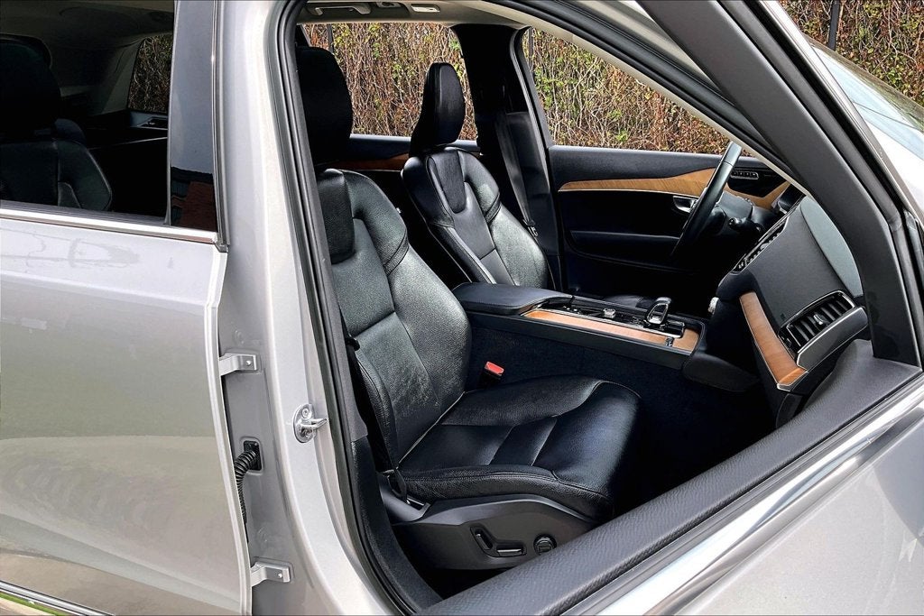2023 Volvo XC90 B6 Plus 6-Seater