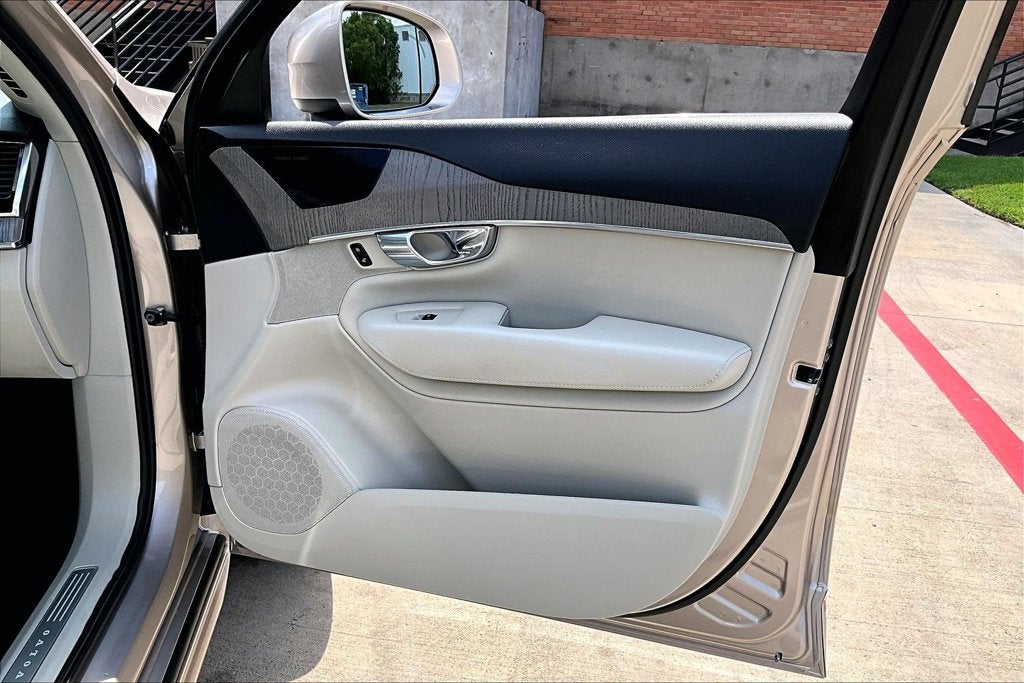 2025 Volvo XC90 B6 Plus 6-Seater