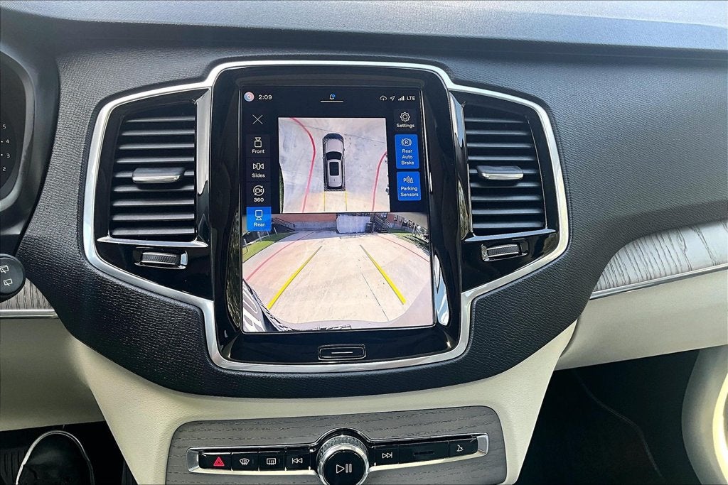 2025 Volvo XC90 B6 Plus 6-Seater
