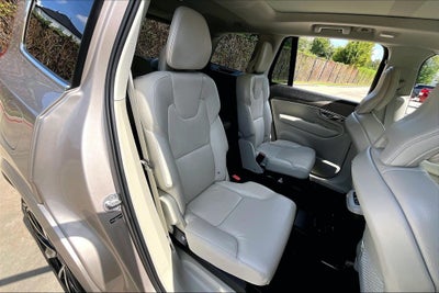 2025 Volvo XC90 B6 Plus 6-Seater