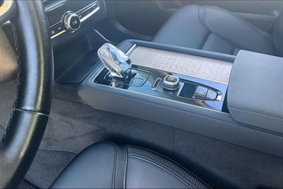 2025 Volvo XC90 B6 Plus 7-Seater 2025.5