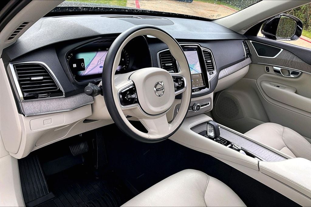 2025 Volvo XC90 B6 Plus 7-Seater