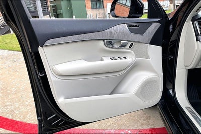 2025 Volvo XC90 B6 Plus 7-Seater