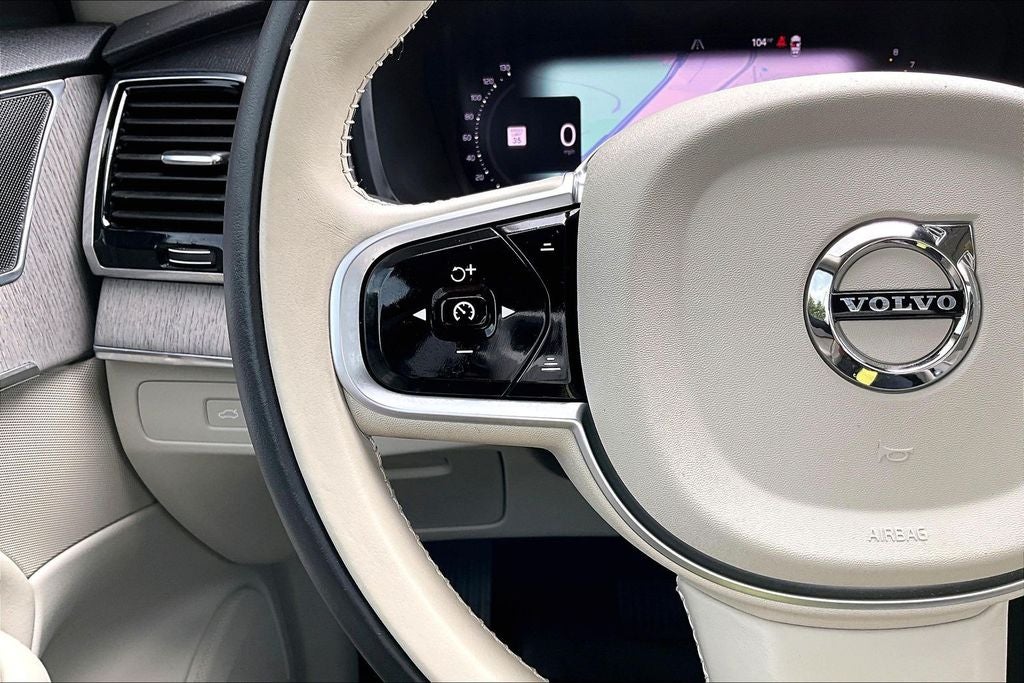 2025 Volvo XC90 B6 Plus 7-Seater