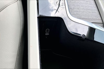 2025 Volvo XC90 B6 Plus 7-Seater