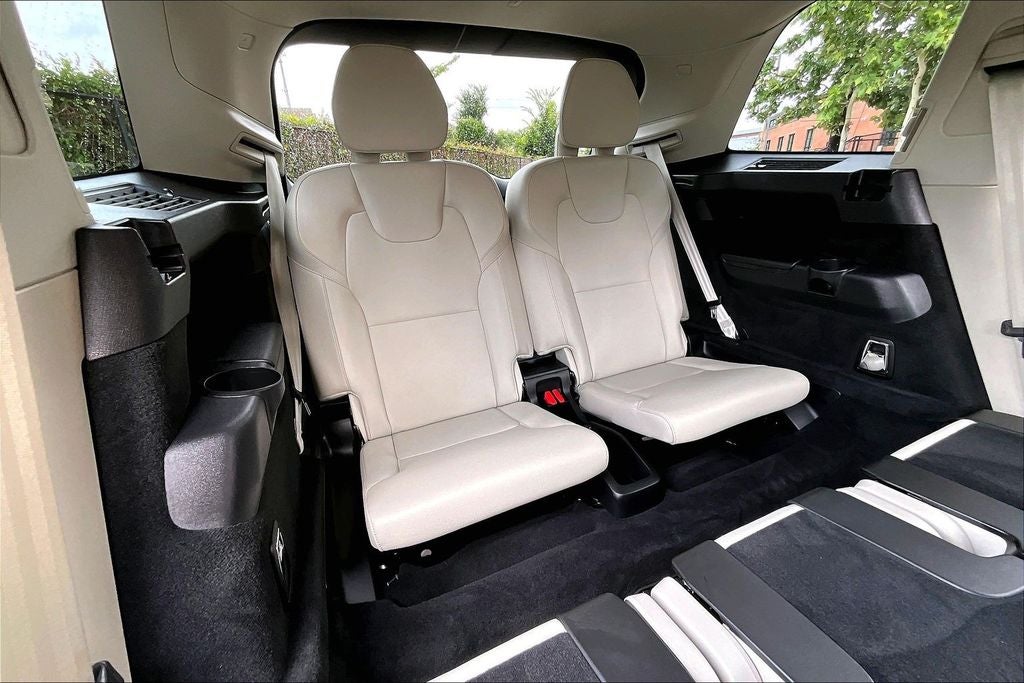 2025 Volvo XC90 B6 Plus 7-Seater