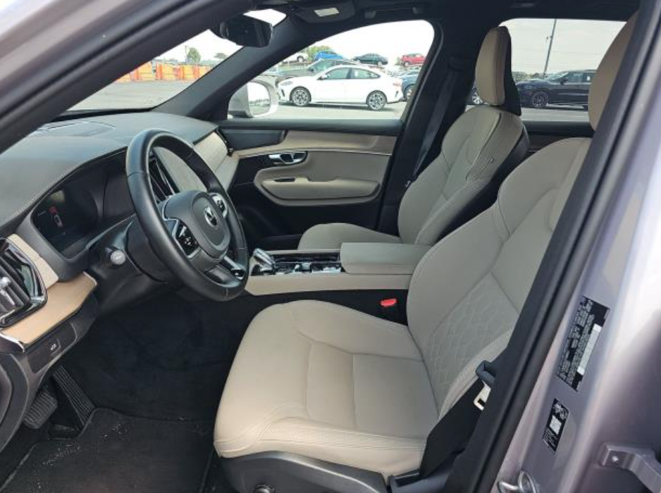 2026 Volvo XC90 B6 Plus 7-Seater