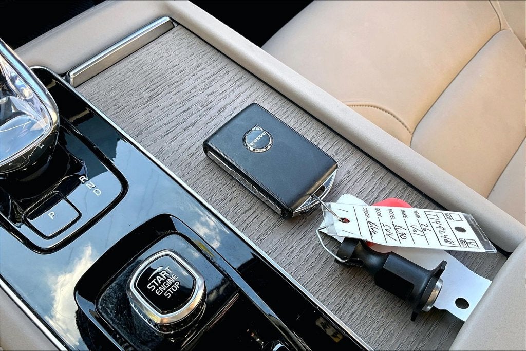 2026 Volvo XC90 B6 Plus 7-Seater