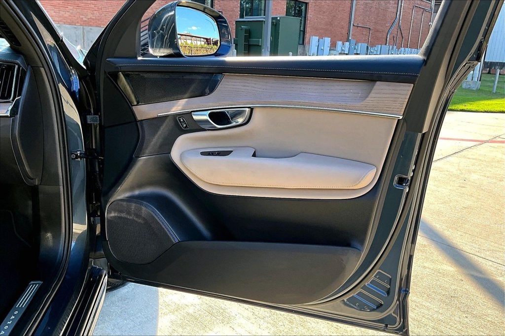 2026 Volvo XC90 B6 Plus 7-Seater