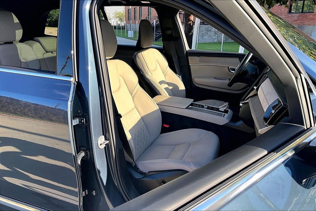 2026 Volvo XC90 B6 Plus 7-Seater