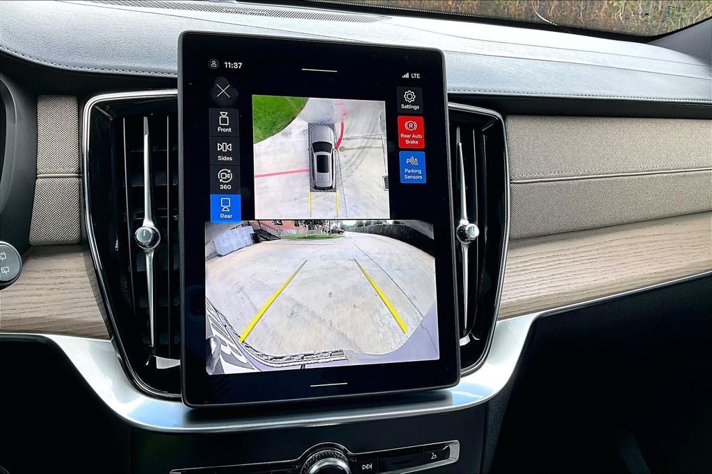 2026 Volvo XC90 B6 Plus 7-Seater