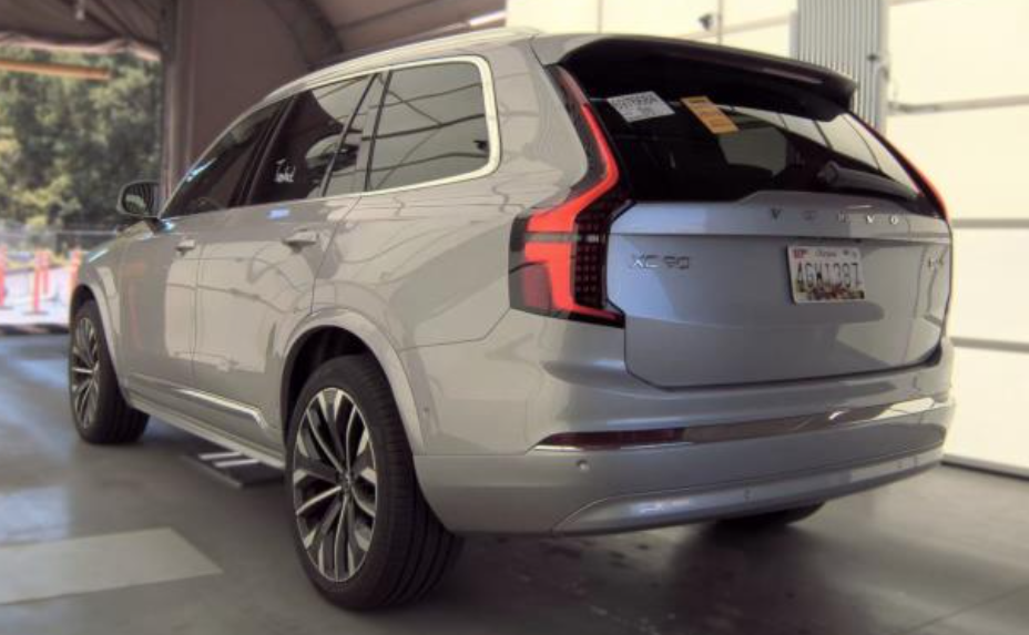 2026 Volvo XC90 B6 Plus 7-Seater