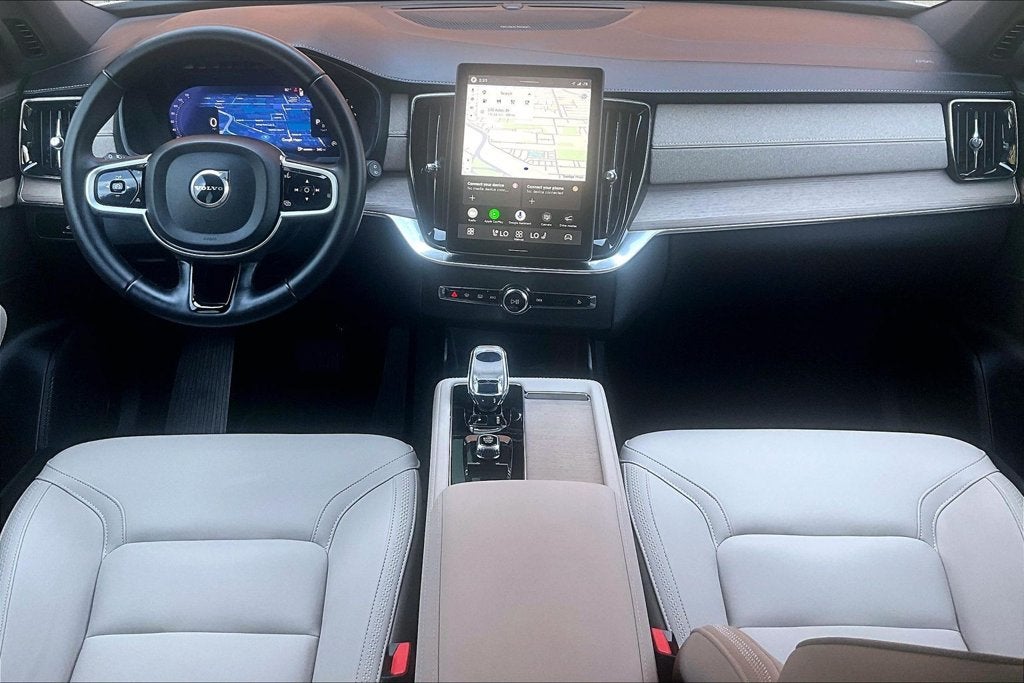 2026 Volvo XC90 B6 Plus 7-Seater