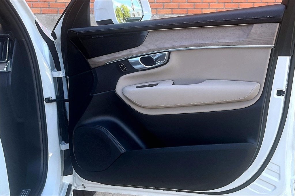 2026 Volvo XC90 B6 Plus 7-Seater
