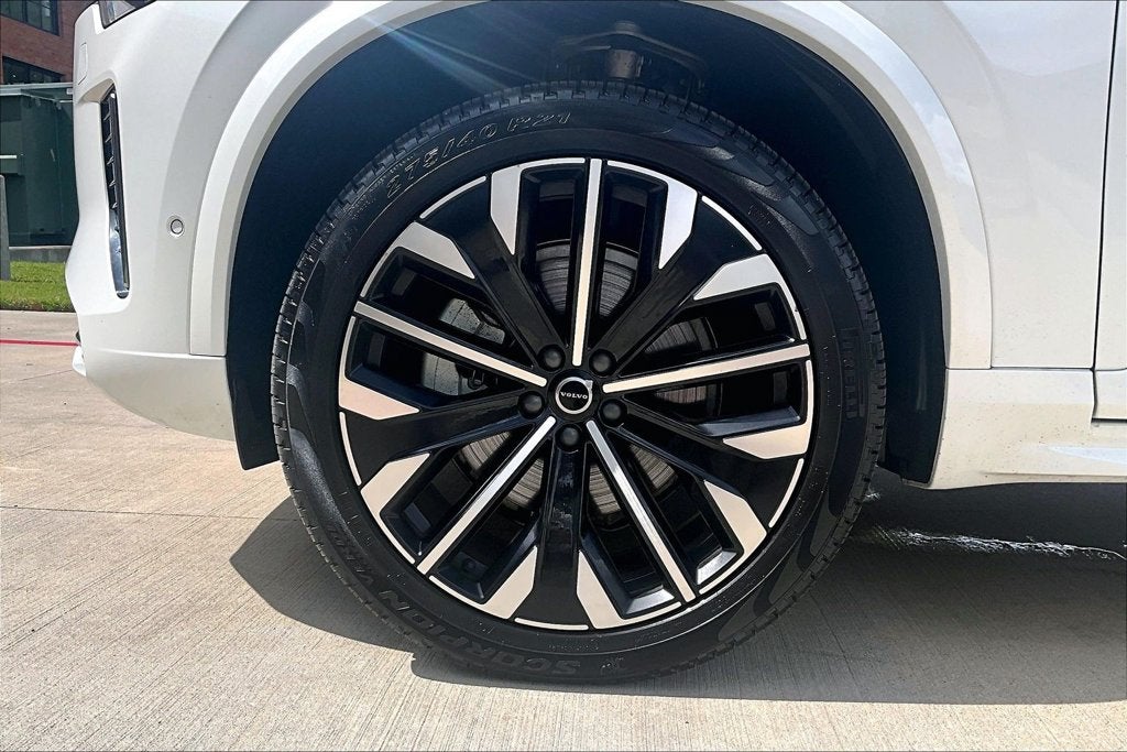 2026 Volvo XC90 B6 Plus 7-Seater