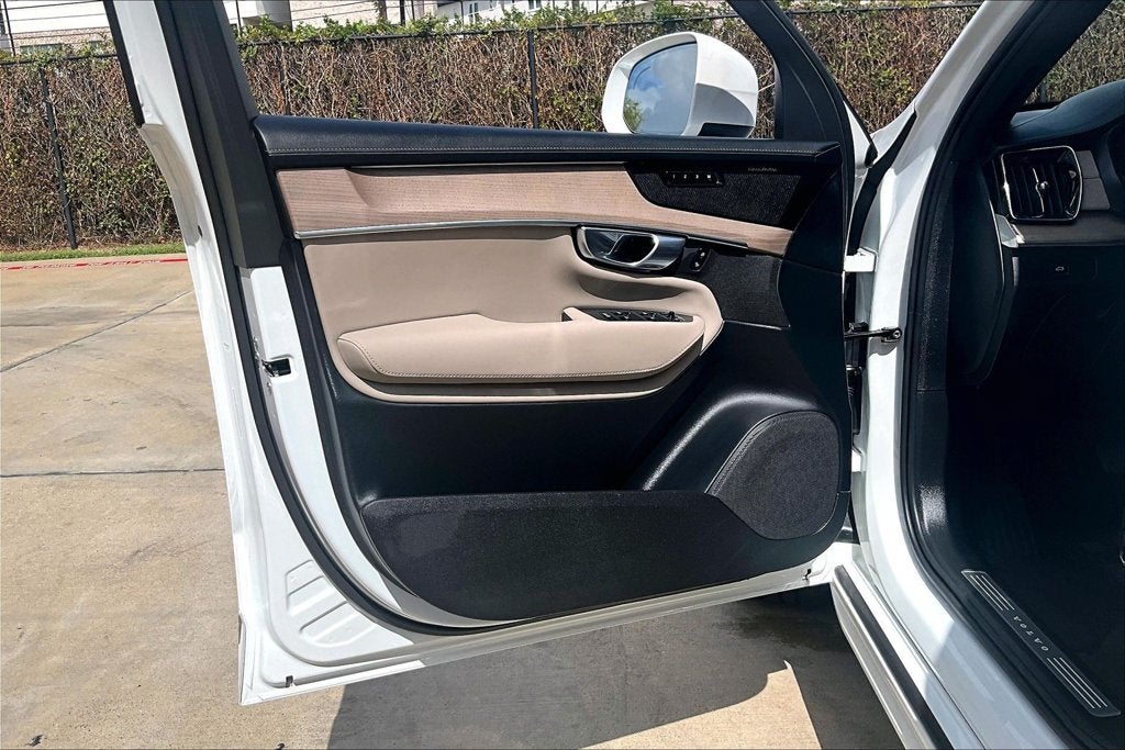 2026 Volvo XC90 B6 Plus 7-Seater