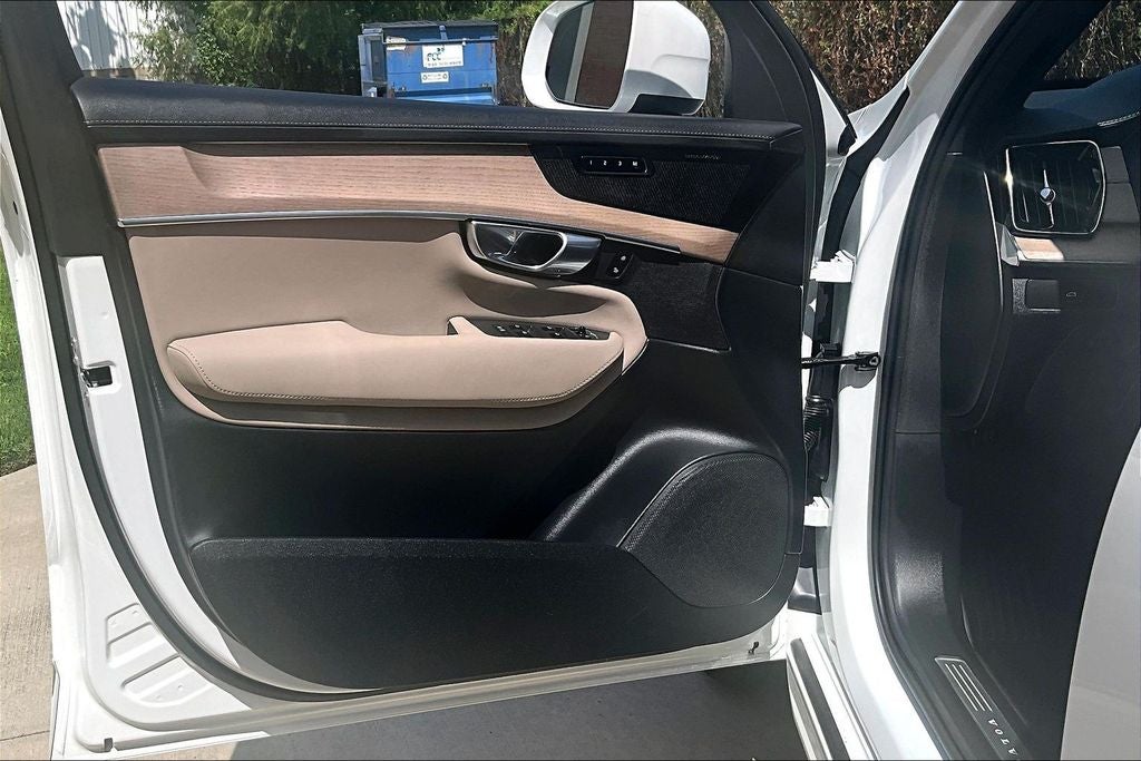 2026 Volvo XC90 B6 Plus 7-Seater