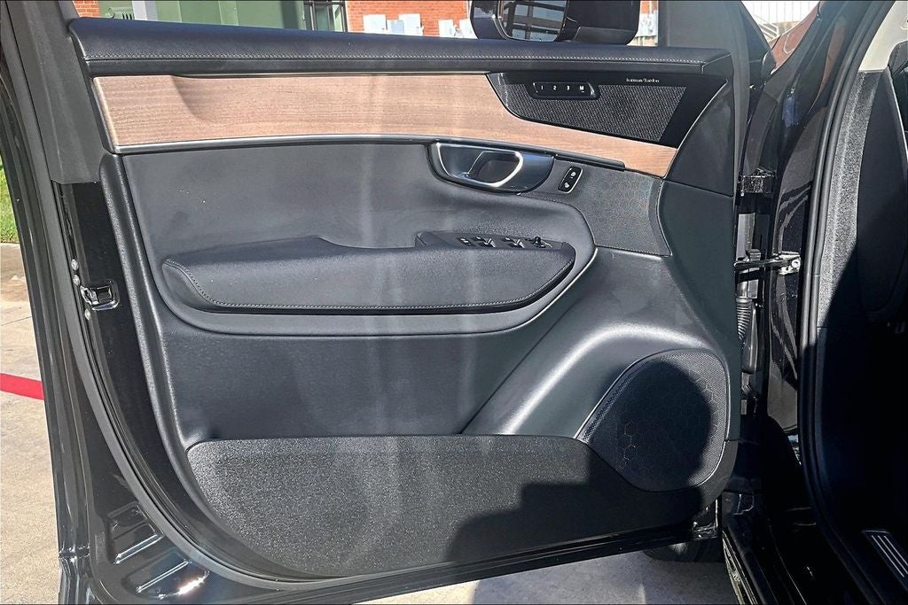 2026 Volvo XC90 B6 Plus 7-Seater
