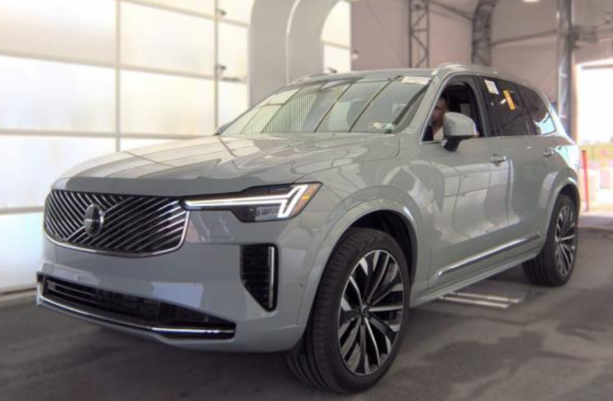 2026 Volvo XC90 B6 Plus 7-Seater