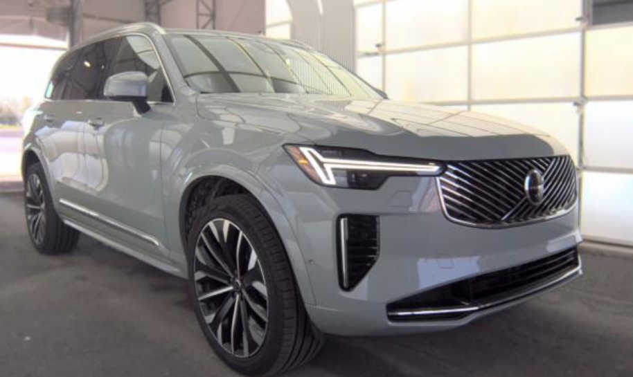 2026 Volvo XC90 B6 Plus 7-Seater