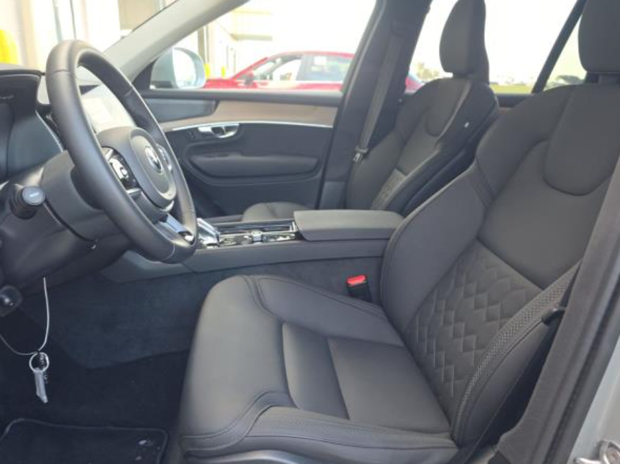 2026 Volvo XC90 B6 Plus 7-Seater