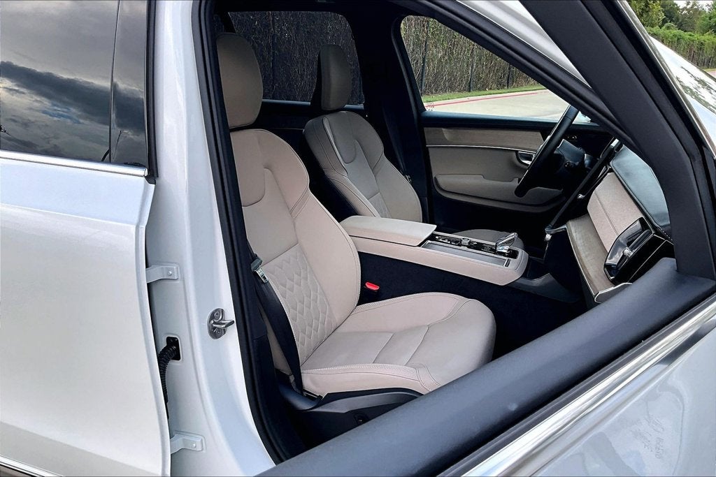 2026 Volvo XC90 B6 Plus 7-Seater
