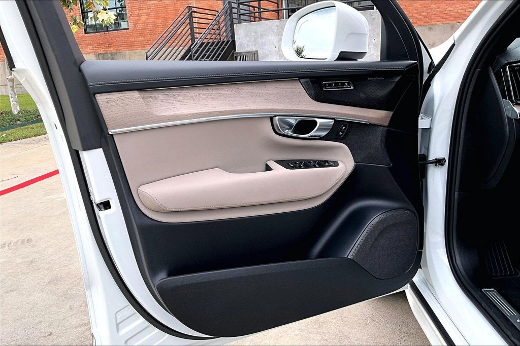 2026 Volvo XC90 B6 Plus 7-Seater