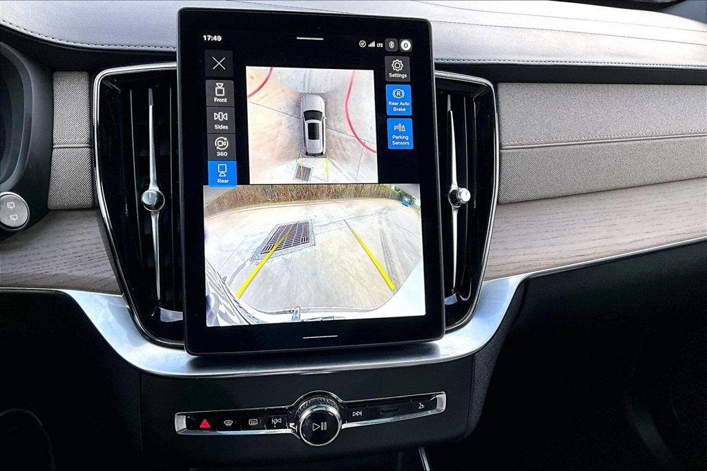 2026 Volvo XC90 B6 Plus 7-Seater