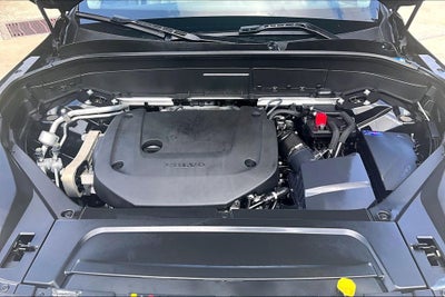 2025 Volvo XC90 B6 Plus 7-Seater
