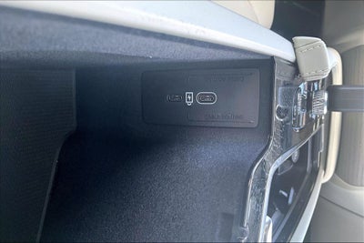 2025 Volvo XC90 B6 Plus 7-Seater