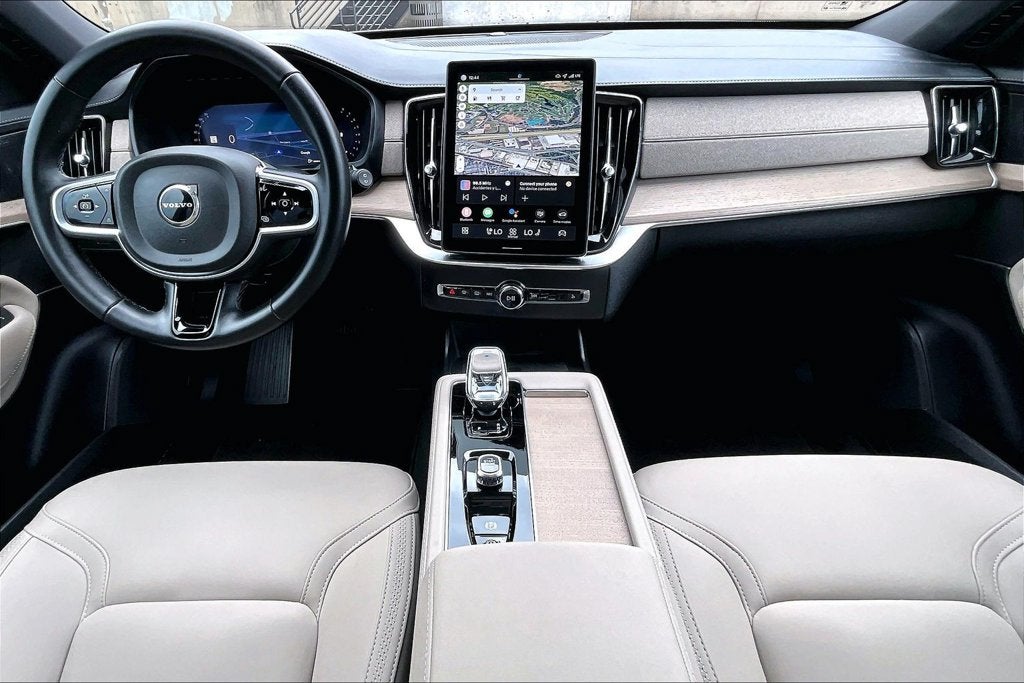 2026 Volvo XC90 B6 Plus 7-Seater