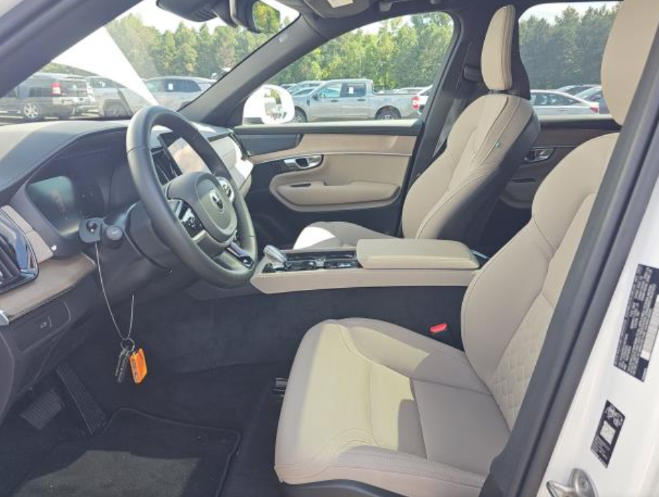 2026 Volvo XC90 B6 Plus 7-Seater