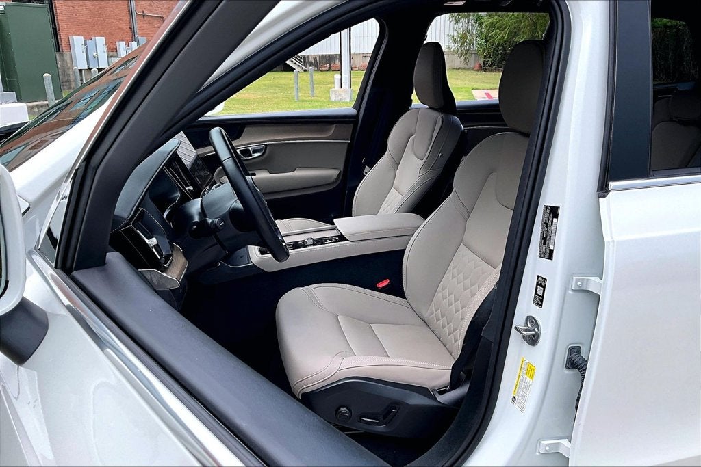2026 Volvo XC90 B6 Plus 7-Seater