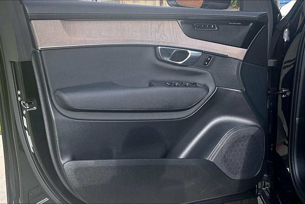 2026 Volvo XC90 B6 Ultra