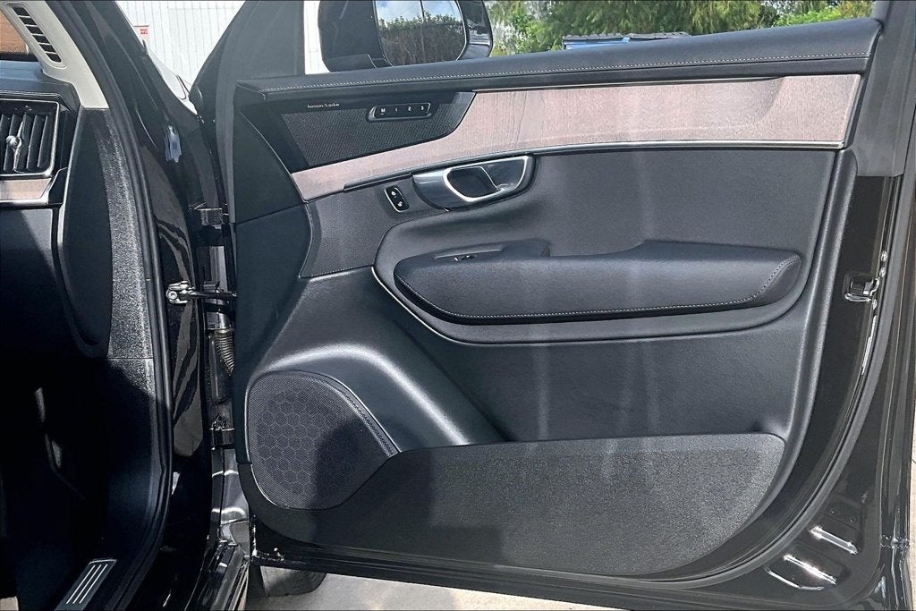 2026 Volvo XC90 B6 Ultra