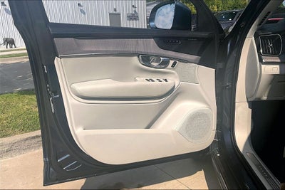 2026 Volvo XC90 B6 Ultra