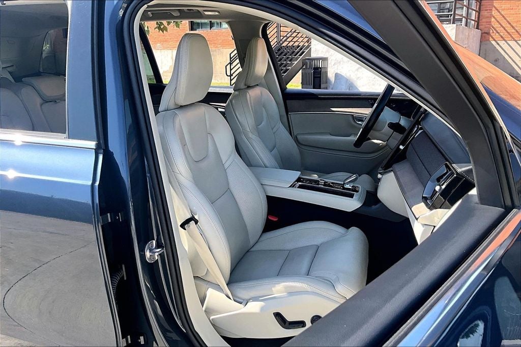 2026 Volvo XC90 B6 Ultra