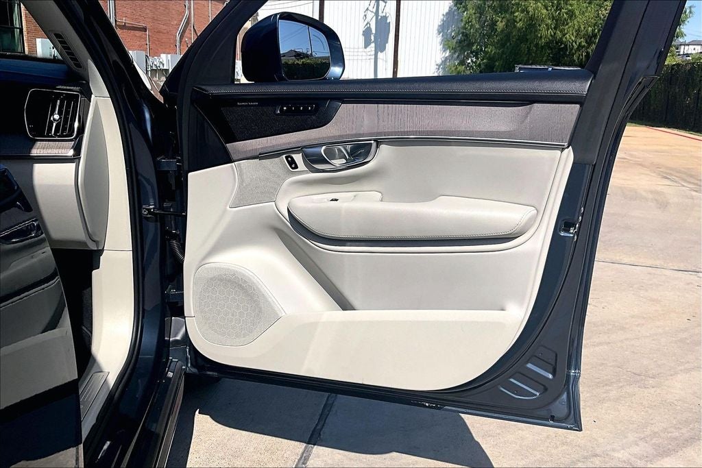 2026 Volvo XC90 B6 Ultra