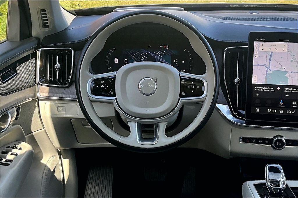 2026 Volvo XC90 B6 Ultra