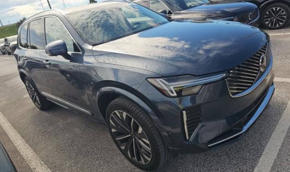 2026 Volvo XC90 B6 Ultra