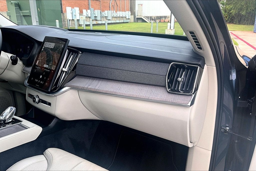 2026 Volvo XC90 B6 Ultra